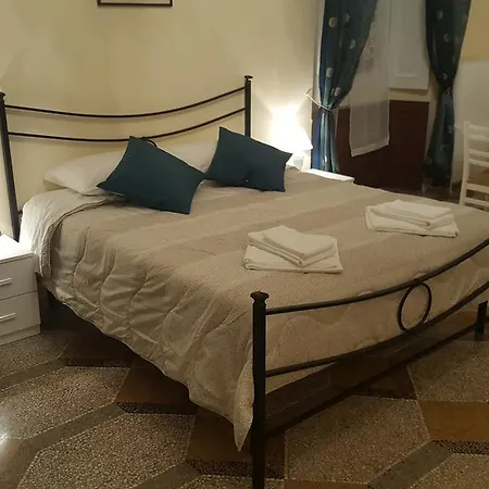 Garden Guest house 3*